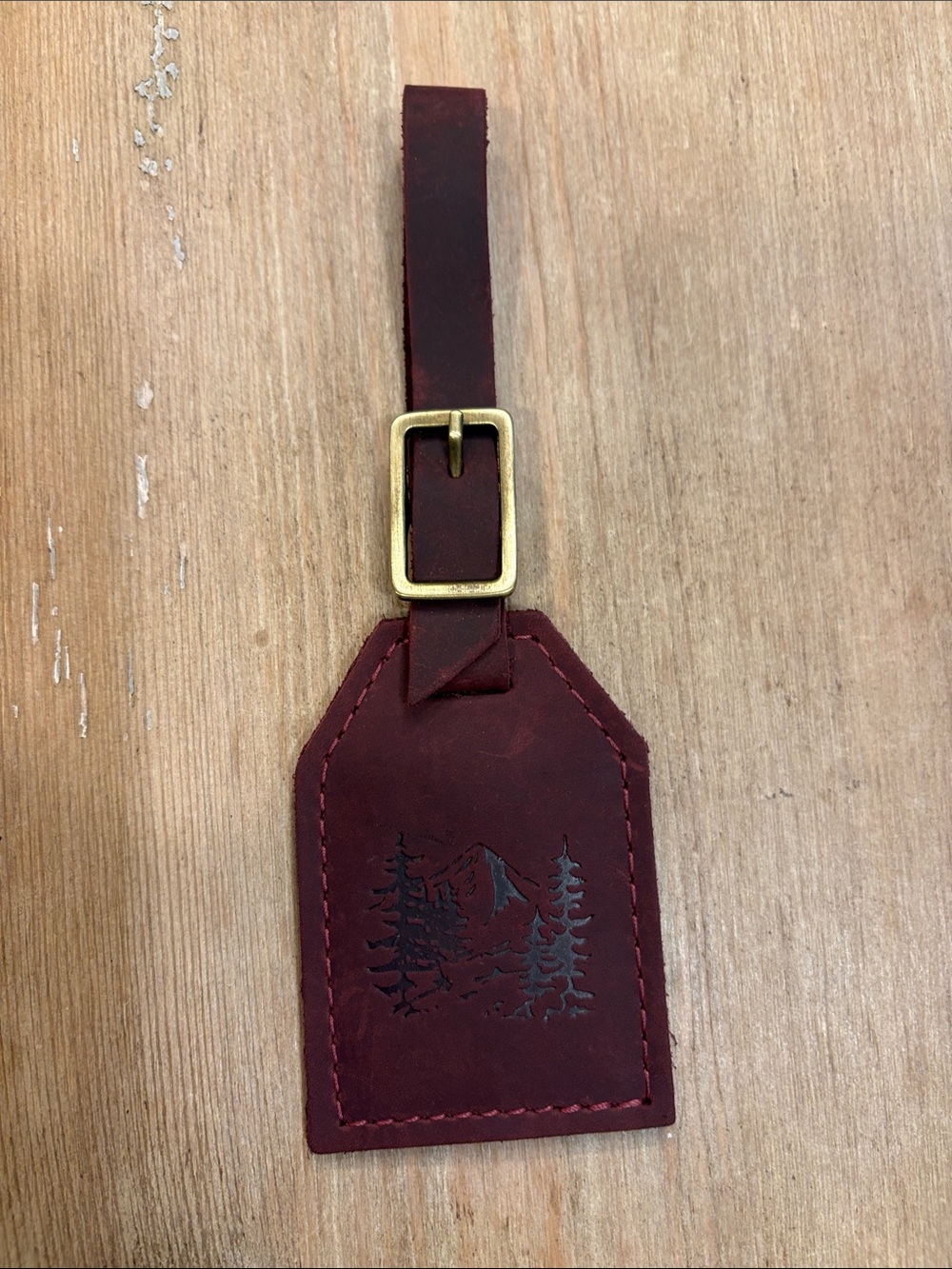 Portland Leather Luggage Tag with Mountain & Pine Tree Design - Brown/ Burgundy